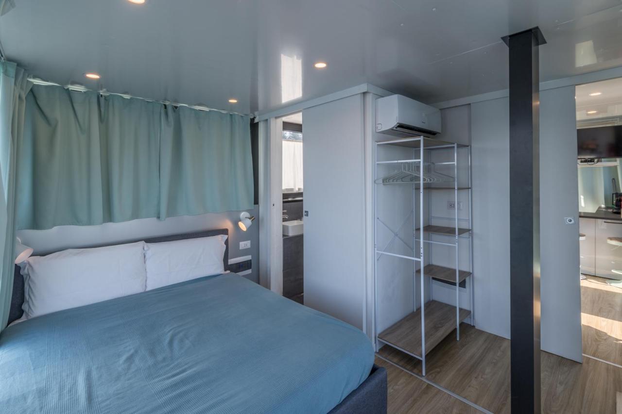 La Dolce Vita House Boat Hotel Lisanza Ngoại thất bức ảnh